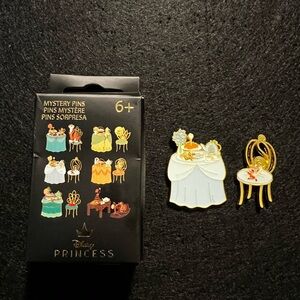 Disney Princess cinderella Mystery Pin Set - Gold and White